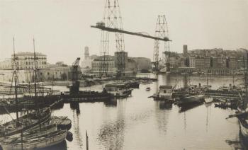 Cote et résultats de ventes aux enchères des photographies de Germaine Krull. Estimation gratuite de tirages argentiques anciens avec Artexpertise.fr
